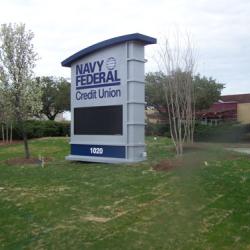 Monument & Pylon Signs