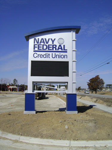 Monument & Pylon Signs